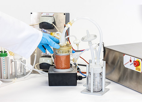 超小型fixed-bedバイオリアクター 「scale-XTM nexo システム」